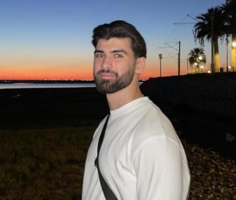 Ceyhan, Nachhilfelehrerin bei Hikaya